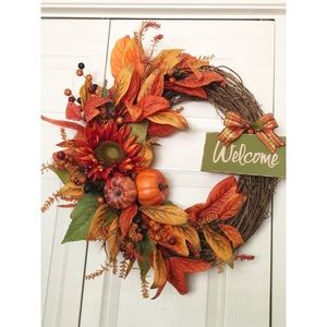 Welcome Autumn/Fall 18 Inch Grapevine Wreath wPumpkins,Sunflower & Foliage